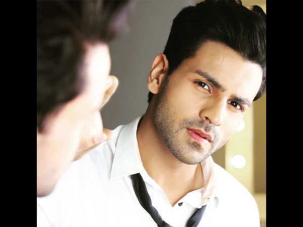 Yeh Hai Mohabbatein’s ACP Abhishek Aka Vivek Dahiya In Ekta Kapoor’s Next! Yeh Hai Mohabbatein’s ACP Abhishek Aka Vivek Dahiya In Ekta Kapoor’s Next!