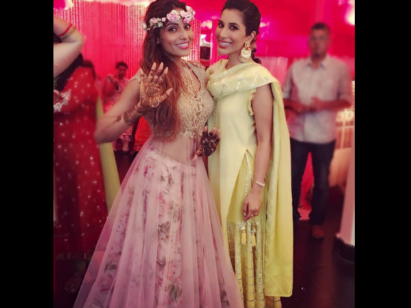 bipasha-basu-mehendi-ceremony-inside-pictures-shilpa-shetty-spotted-224526
