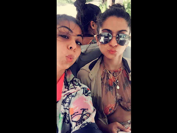 rhea-kapoor-stylish-pictures-getting-married-soon-to-be-bride