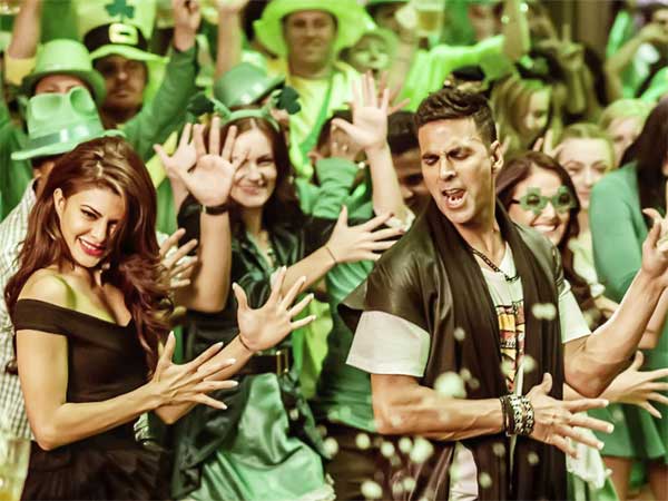 housefull-3-movie-review-story-plot-and-rating-akshay-kumar
