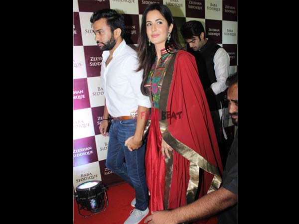 baba-siddiqui-iftar-party-pictures-shahrukh-salman-katrina-bipasha