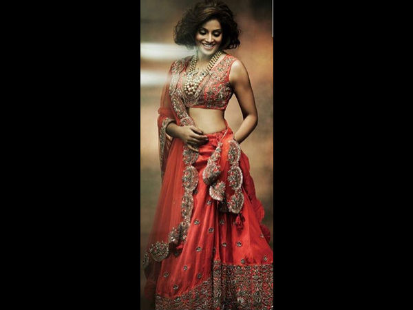 bipasha-basu-latest-photoshoot-for-hi-blitz-bridal-avatar-new-pictures