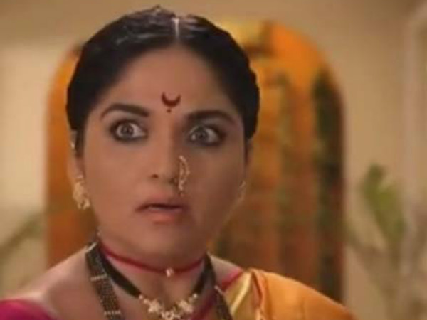 Shocking! Kumudini Aka Indira Krishnan To Quit Krishnadasi!