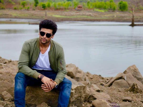 Check Out Jennifer Winget & Kushal Tandon’s First Look From Behad! [PICS]