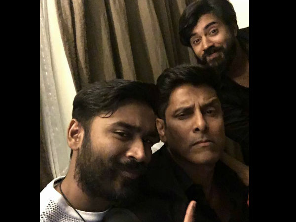 Nivin Pauly Grabs A Special Spot In Dhanush's Selfie!