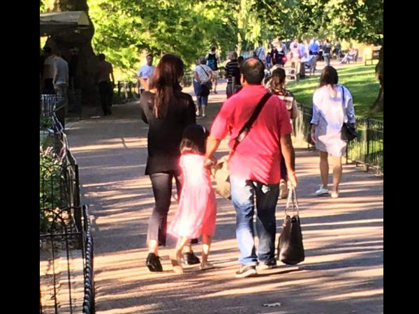 aishwarya-rai-spotted-with-aaradhya-bachchan-in-london-new-pics