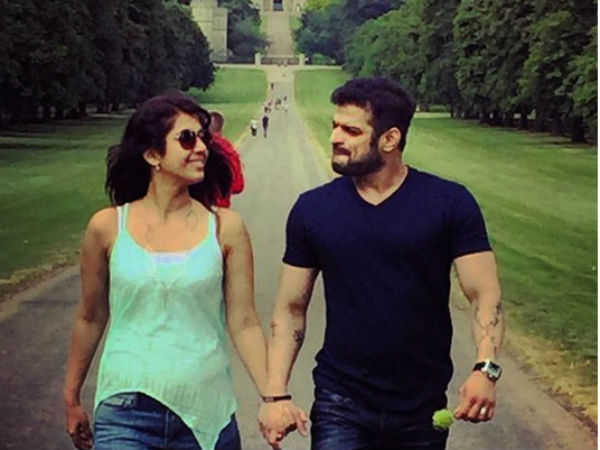 Karan Patel & Ankita Bhargava's Honeymoon In London! (PICS) Karan Patel & Ankita Bhargava's Honeymoon In London! (PICS)