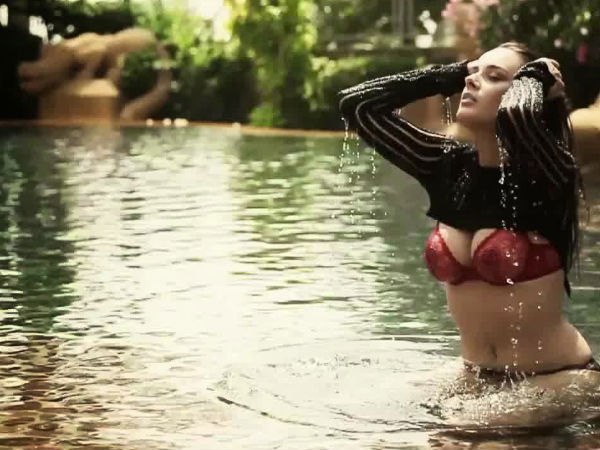 Hindi Issue Hindi Issue