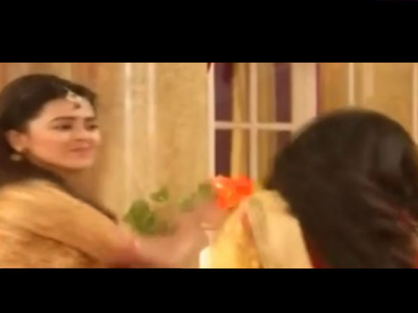 Ragini Slaps Swara
