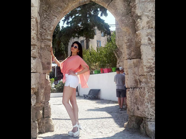 The Kabootar Girl The Kabootar Girl