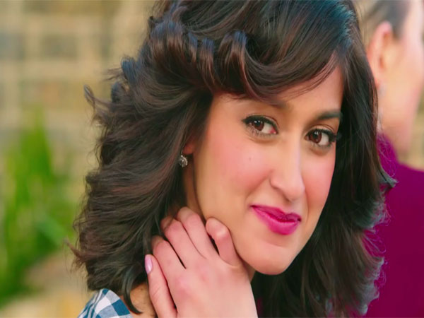 RUSTOM'S DEVOTEE ‏@sahilST9 