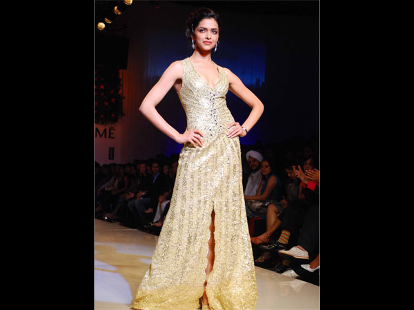 Deepika Padukone Talks About Her School Days.