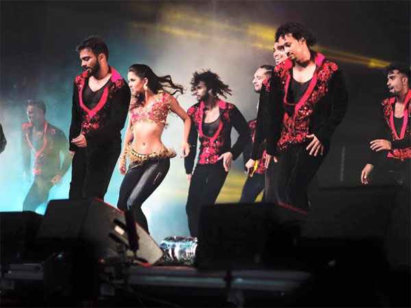 Katrina's First Dream Team Show