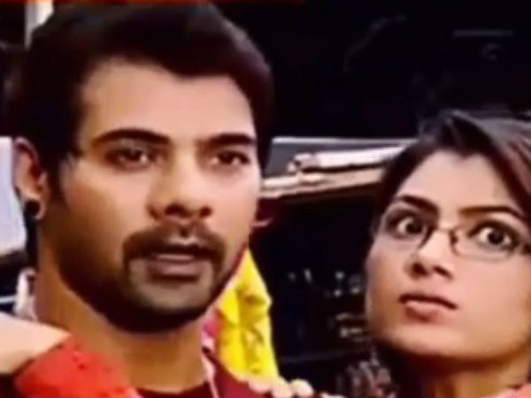 Abhi To Have Food With Pragya's Family! Abhi To Have Food With Pragya's Family!