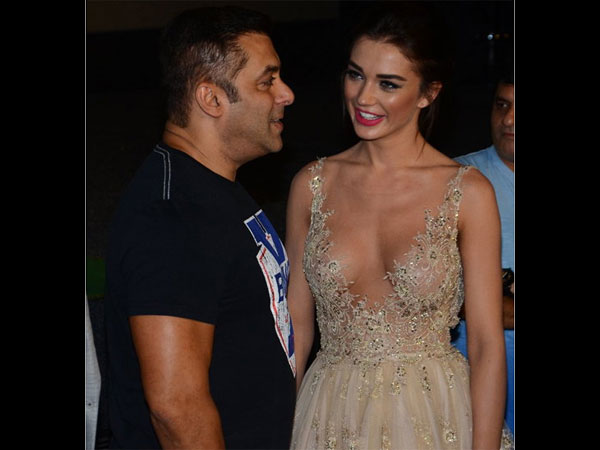 Salman Supporting Freaky Ali