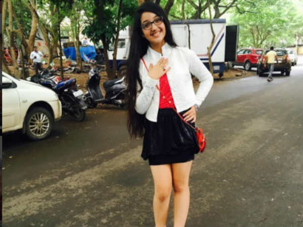 Ashnoor Kaur, who played the role of younger Naira, is back on the sets of Yeh Rishta Kya Kehlata Hai. Wondering why? Well, Ashnoor was on the sets of YRKKH to tie rakhi to his on-screen brother, Rohan Mehra, who plays the role of Naksh. It has to be recalled that Naksh and Naira not only shared good bond on-screen, in real life too, Rohan considers Ashnoor as his sister. Posting a collage snapped with Rohan, Ashnoor wrote, “Jo Vada kiya woh.. Nibhana padega!! 😘 😜happy Raksha bandhan every1!! 💕 met him after a loonnnggggg time ! Missed u ! 😘😘 #happy_raksha_bandhan #ashnoor #offscreen #rohan #nakshira #naksh #naira.” Rohan too, posted a picture and wrote, “#happyrakshabandhan 😘 Thanx Ashnoor for coming on the set and making me feel so special ❤️.” Ashnoor also celebrated Raksha Bandhan with her dad. Posting a picture snapped with her dad, she wrote, “Since I was an year old .. I hv been away from my brothers .. As all of dem live in North..but MY DAD.. Has never let me feel their absence💕... He is my partner in crime😈.. My best friend👫 .. My superman😚 .. My body guard😉.. N most importantly .. He is my brother💕💕 My mom says .. Dat she has got 2 children ! 😜 #ashnoor #happy_raksha_bandhan #offscreen #mypa!” Ashnoor further posted a picture snapped on the sets of YRKKH and wrote, “Feel sooo good 2 cm in d set after such a long time .. Really.. Missed yrkkh a lot ! 😘💕 #ashnoor #yrkkh #Naira.” The actress also shared a picture snapped with YRKKH actors – Hina Khan, Shivangi Joshi, Mohsin Khan and wrote, “Met dem aftr long tym.. Feel nostalgic .. #Naira #yrkkh #ashnoor #naksh #kathik #mishti #hina #akshara #yerishtakyakehltahai #starplus #instapic.” Looks like the actress had best day celebrating Raksha Bandhan – meeting on-screen brother and co-actors on the sets! Ashnoor Kaur, who played the role of younger Naira, is back on the sets of Yeh Rishta Kya Kehlata Hai. Wondering why? Well, Ashnoor was on the sets of YRKKH to tie rakhi to his on-screen brother, Rohan Mehra, who plays the role of Naksh. It has to be recalled that Naksh and Naira not only shared good bond on-screen, in real life too, Rohan considers Ashnoor as his sister. Posting a collage snapped with Rohan, Ashnoor wrote, “Jo Vada kiya woh.. Nibhana padega!! 😘 😜happy Raksha bandhan every1!! 💕 met him after a loonnnggggg time ! Missed u ! 😘😘 #happy_raksha_bandhan #ashnoor #offscreen #rohan #nakshira #naksh #naira.” Rohan too, posted a picture and wrote, “#happyrakshabandhan 😘 Thanx Ashnoor for coming on the set and making me feel so special ❤️.” Ashnoor also celebrated Raksha Bandhan with her dad. Posting a picture snapped with her dad, she wrote, “Since I was an year old .. I hv been away from my brothers .. As all of dem live in North..but MY DAD.. Has never let me feel their absence💕... He is my partner in crime😈.. My best friend👫 .. My superman😚 .. My body guard😉.. N most importantly .. He is my brother💕💕 My mom says .. Dat she has got 2 children ! 😜 #ashnoor #happy_raksha_bandhan #offscreen #mypa!” Ashnoor further posted a picture snapped on the sets of YRKKH and wrote, “Feel sooo good 2 cm in d set after such a long time .. Really.. Missed yrkkh a lot ! 😘💕 #ashnoor #yrkkh #Naira.” The actress also shared a picture snapped with YRKKH actors – Hina Khan, Shivangi Joshi, Mohsin Khan and wrote, “Met dem aftr long tym.. Feel nostalgic .. #Naira #yrkkh #ashnoor #naksh #kathik #mishti #hina #akshara #yerishtakyakehltahai #starplus #instapic.” Looks like the actress had best day celebrating Raksha Bandhan – meeting on-screen brother and co-actors on the sets!