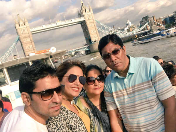 Yeh Rishta Kya Kehlata Hai Actress Hina Khan Holidays With Family! (PICS)