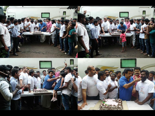 Mohanlal Celebrates Success Of Vismayam With Fans!