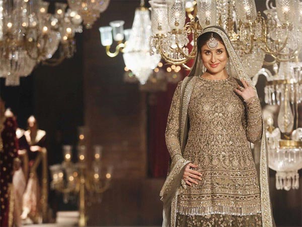 Don't Tell Me How To Walk: Kareena Don't Tell Me How To Walk: Kareena