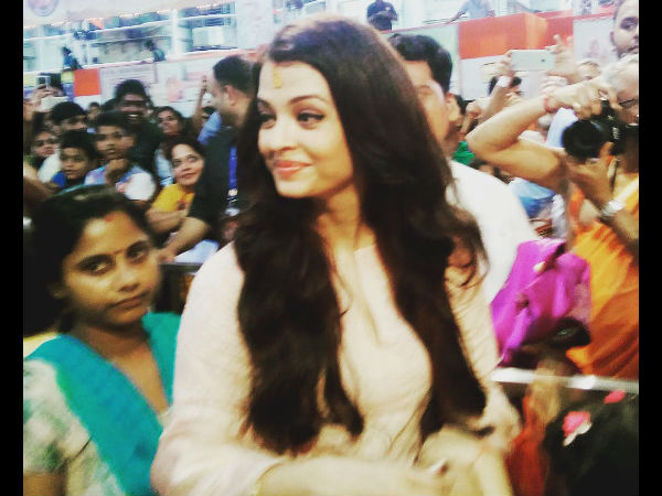 Entire Bachchan Parivaar Is Ganapati Bhakt 