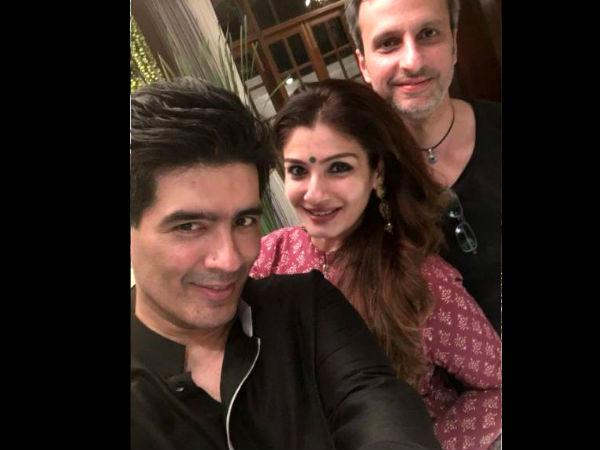 Raveena Tandon At Manish’s Puja