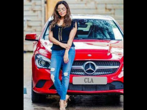 Keeps Herself Away From The Limelight Keeps Herself Away From The Limelight