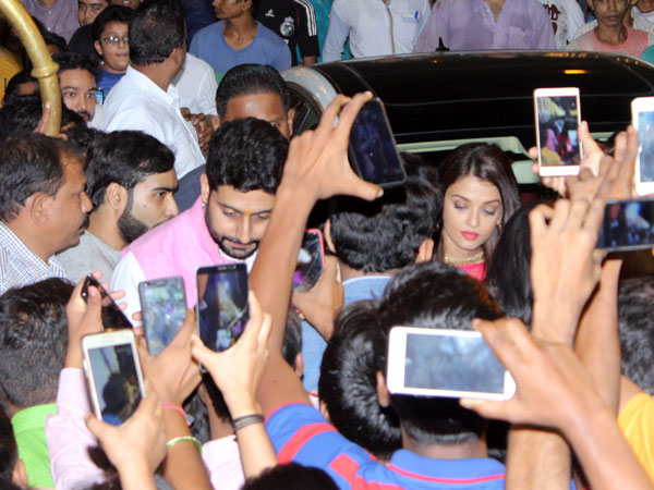 In Pic: Crowd Went Berserk In Pic: Crowd Went Berserk