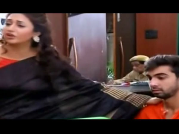 Ishita Shouts At Police