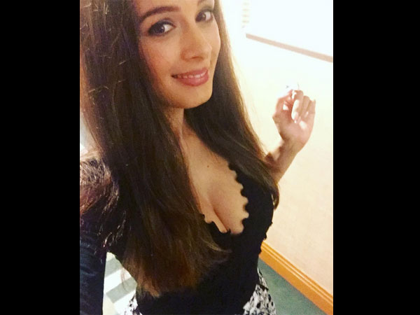 Evelyn Sharma Evelyn Sharma