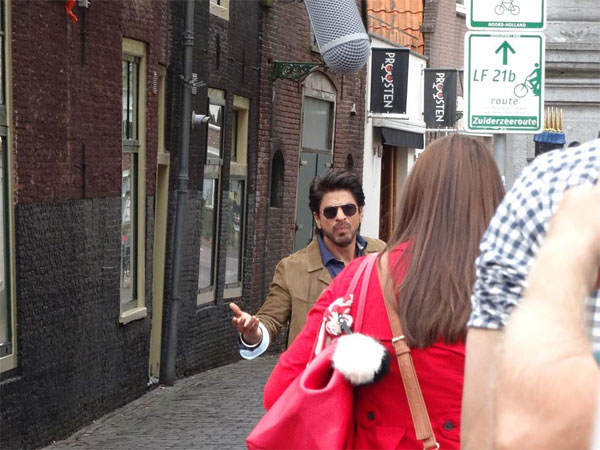 SRK-Anushka's Third Outing
