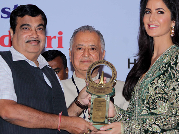 Katrina Kaif With Nitin Gadkari