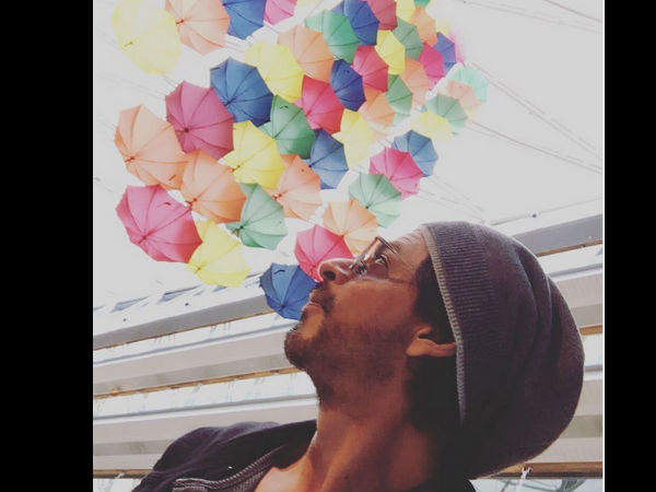 'When It Rains Umbrellas' 'When It Rains Umbrellas'