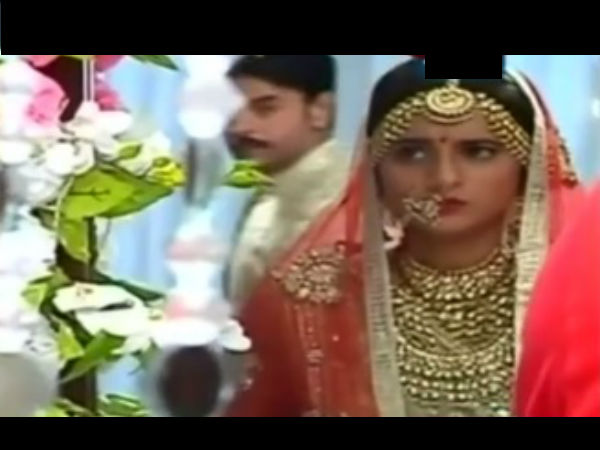 Vividha Helps Ravish Vividha Helps Ravish