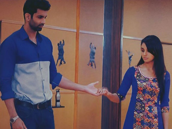 Fans At Sony Entertainment Office...