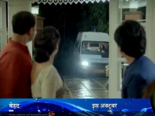 Beyhadh Third Promo Is Out & Its Mind-blowing: Maya’s crazy Love For Arjun Upsets Saanjh! (PICS) Beyhadh Third Promo Is Out & Its Mind-blowing: Maya’s crazy Love For Arjun Upsets Saanjh! (PICS)