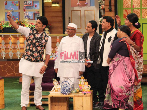 Anna Hazare In The Kapil Sharma Show! (PICS)