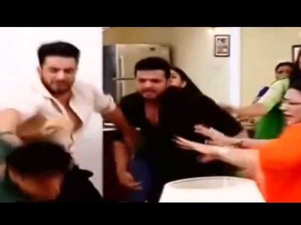 Yeh Hai Mohabbatein: Major Fight Between Raman & Mani Leaves Ishita Shocked! (PICS) Yeh Hai Mohabbatein: Major Fight Between Raman & Mani Leaves Ishita Shocked! (PICS)