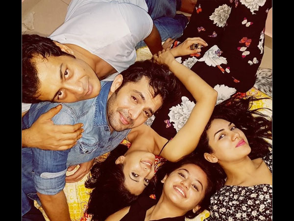 After Namish Taneja’s Birthday, Swaragini Actors Party Hard At Amar Sharma’s Birthday Bash! (PICS)