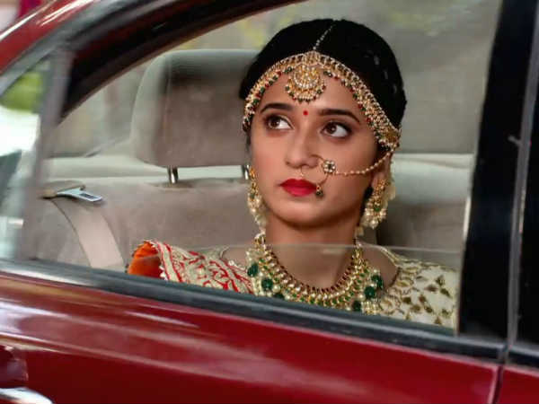 Jana Na Dil Se Door SPOILER ALERT: OMG! Atharv Kidnapped; Vividha & Ravish To Get Married! (PICS)