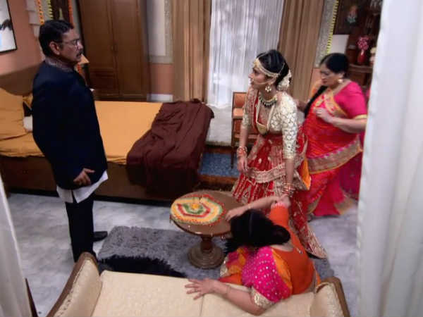 Jana Na Dil Se Door SPOILER ALERT: OMG! Atharv Kidnapped; Vividha & Ravish To Get Married! (PICS)