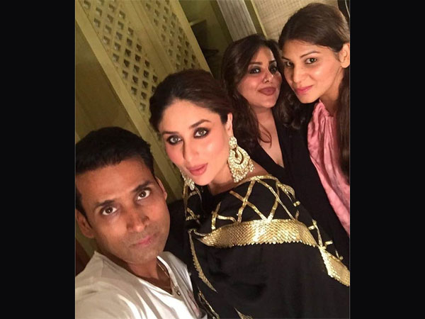 Kareena With Her Team