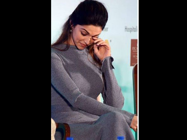 In Pic: Deepika Gets Teary-eyed In Pic: Deepika Gets Teary-eyed