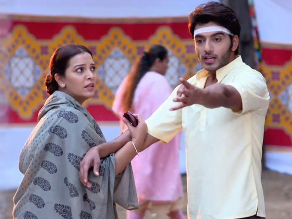 Sujatha & Atharv Escape