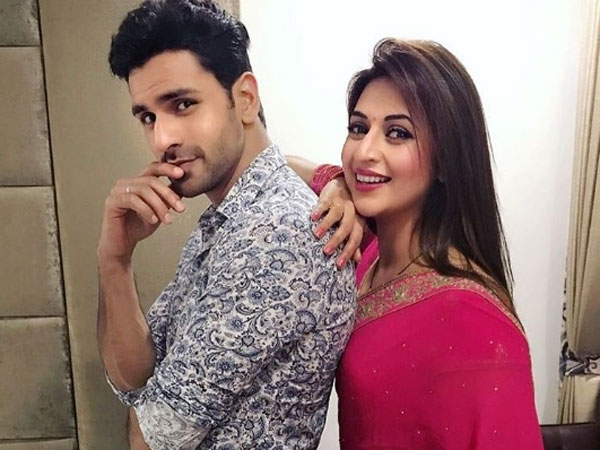 Divyanka Tripathi, Vivek Dahiya & Ruhanika Dhawan Visit Ajmer Dargah (PICS)