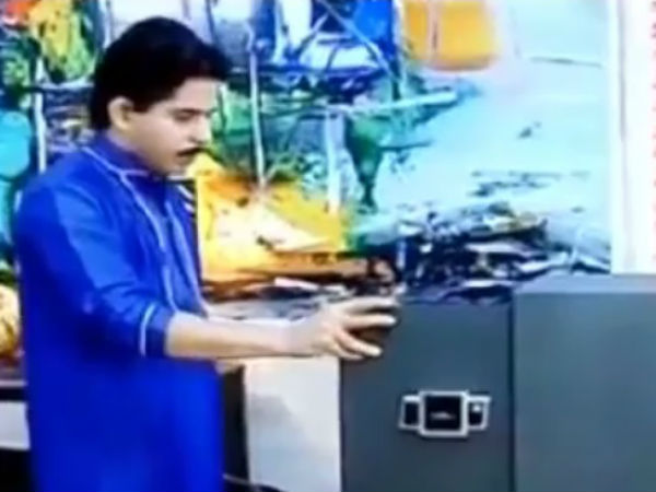 Mihir Steals Money! Mihir Steals Money!