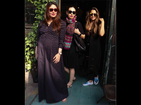 A Cute Picture Of Kareena, Karisma & Amrita