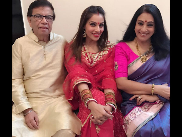 Bipasha Basu With Her Parents