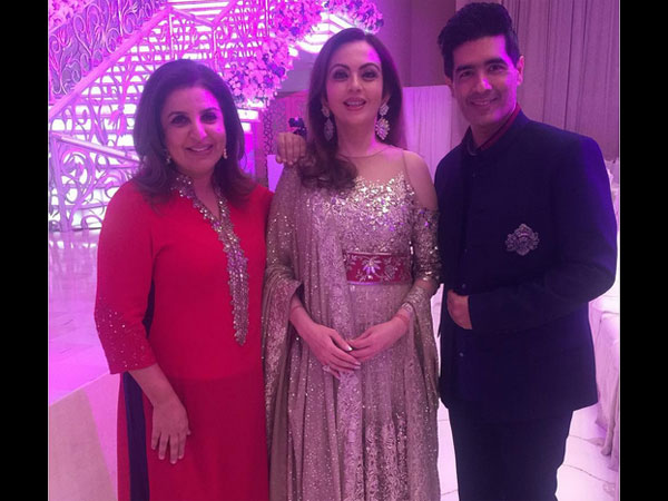 Farah & Manish With Nita Ambani Farah & Manish With Nita Ambani