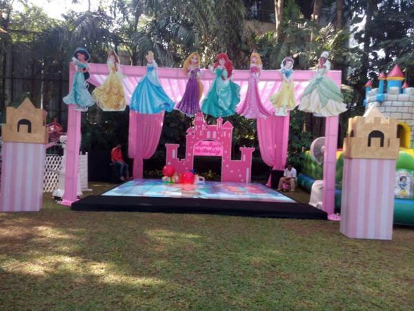 Special Arrangements To Keep The Kids Busy