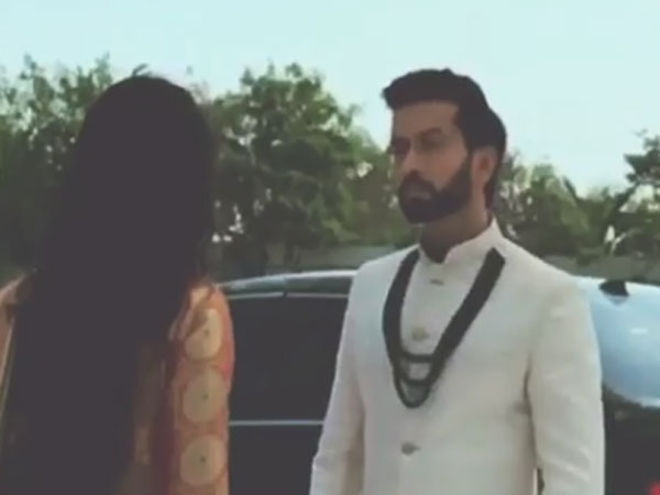 Shivaay Blackmails Anika
